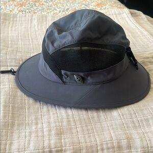 KUHL Women’s Sunblade Gray water sports sun hat with Mesh Panels